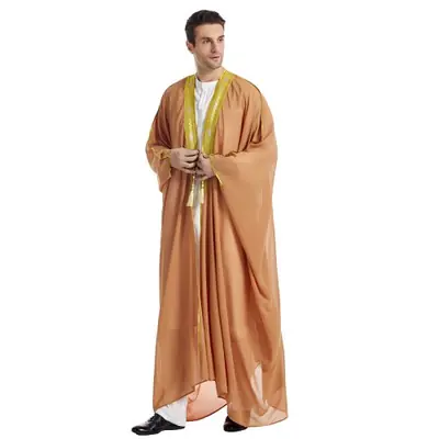 Image de Thobe Homme Élégant - Robe Arabe Traditionnelle