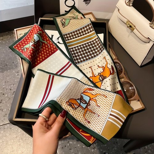 Bild von Eleganter Luxus-Schal mit Pferdemuster aus weicher Seidenimitation – vielseitig als Stirnband, Halstuch oder Foulard für Frauen
