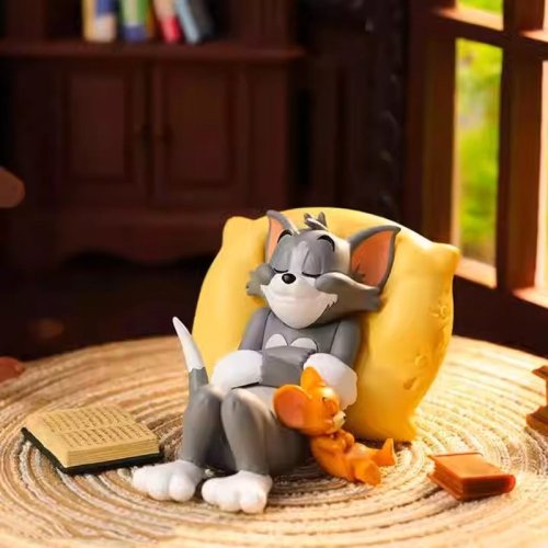 Afbeelding van Leuke Tom & Jerry Auto Dashboard Decor Set - Cartoon Figuur voor Voertuig Interieur, Desktop Ornament en Collectie Accessoire voor de Voorruit