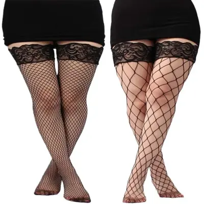 Image de Chaussettes Hautes Sexy en Dentelle Noire - Taille XXXL