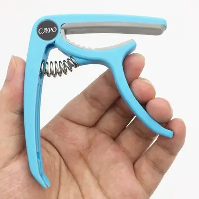Image de Capodastre Universel pour Guitare - Pratique & Résistant