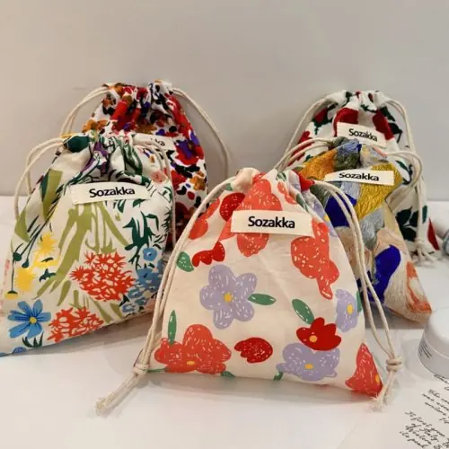 Image de Sac Multifonction Floral en Coton - Trousse de Maquillage & Accessoires
