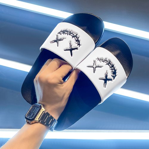 Afbeelding van Zomerse Heren Slippers van EVA – Zachte, Antislip en Comfortabele Outdoor & Indoor Sandalen voor Strand, Tuin en Dagelijks Gebruik