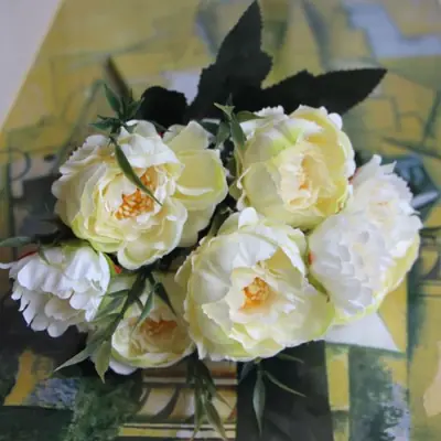 Image de Pivoines Artificielles Soie - Décoration Élégante pour Mariage & Maison