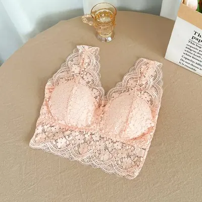 Image de Bralette en dentelle sans armatures, col en V profond et rembourré