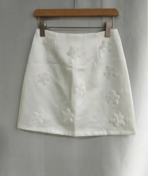 Image de Jupe Mini Haute Taille A-Ligne Perles Vintage - Tendance 2025