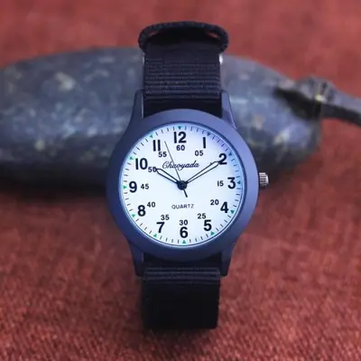 Image de Montre Sport Étanche pour Garçons - Idéale pour l'École et les Activités