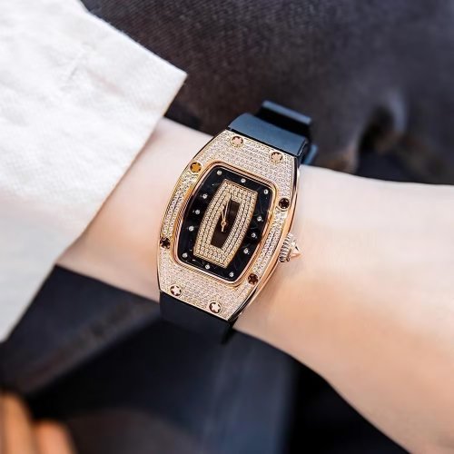 Image de Montre Femme Luxe Cristal Silicone - Élégante & Tendance