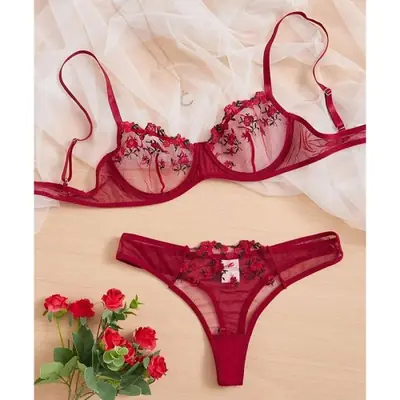 Image de Lingerie Transparente Élégante 2 Pièces - String & Soutien-Gorge Push-Up
