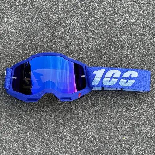 Uniquement des lunettes de protection