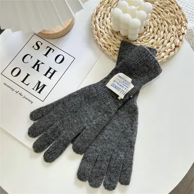 Image de Gants Hiver Chauds à Doigts Fendus - Idéal pour Femmes & Couples