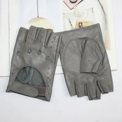 Image de Gants en Cuir Demi-Doigt Femme - Style Tendance & Confort