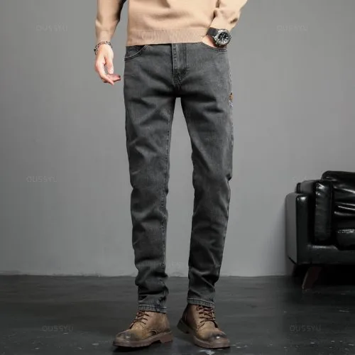 Negro gris