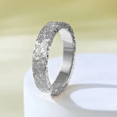 Image de Bague Élégante en Acier Inoxydable - Or Scintillant