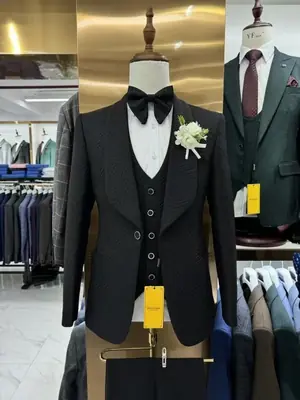 Image de Costume de Marié 3 Pièces - Blazer à Col Châle & Gilet