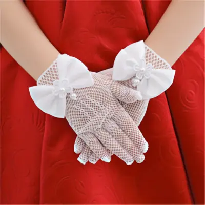 Image de Gants de Fête Élégants pour Enfants - Dentelle & Perles