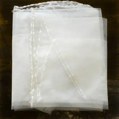 Image de Voile de mariée en tulle doux avec cristaux et perles