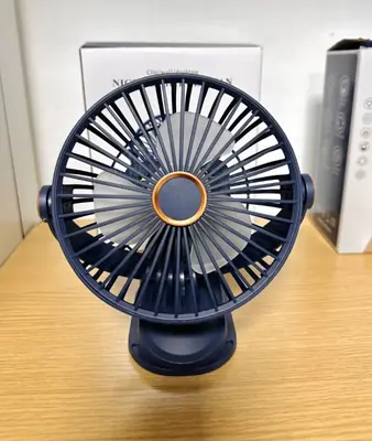 Image de Ventilateur Portable Mini Clip-On avec LED et Charge USB-C