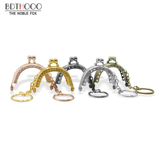 Zdjęcie 10 sztuk metalowych ramek do torebki 5 cm w kolorze antycznego brązu z uchwytem na monety i brelokiem w kształcie pocałunku – elegancki zamek torby, akcesoria do sprzęgła