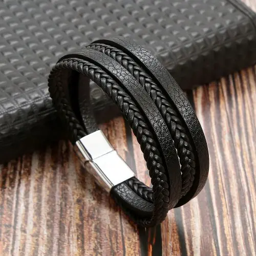 Image de Bracelets Homme en Cuir Tressé - Style Moderne & Élégant