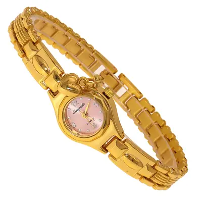 Image de Montre Femme Élégante en Or - Style Luxe & Raffiné