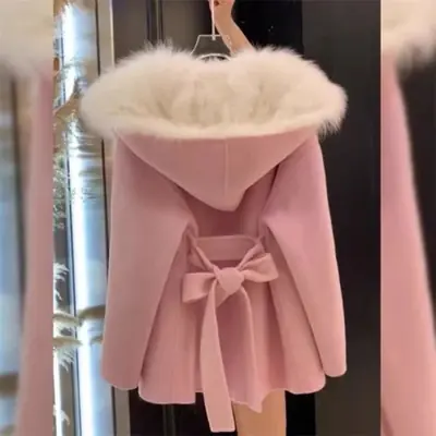 Image de Manteau Rose à Capuche Femme Automne-Hiver 2024