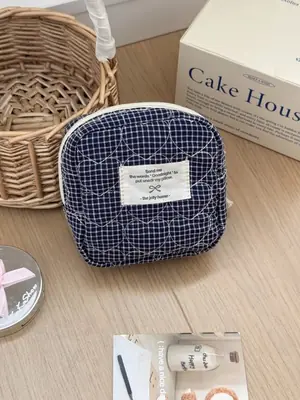 Image de Trousse de Maquillage Coeur Matelassée - Grande Capacité & Style Chic