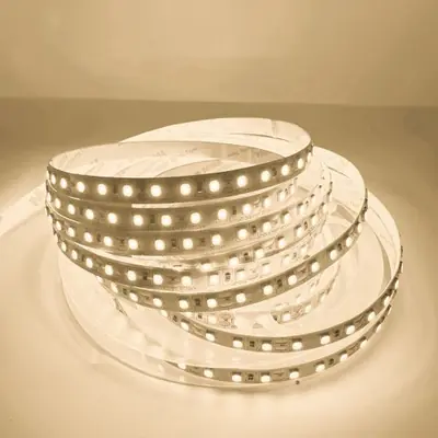 Image de Bande LED Flexible 2835 - Éclairage Coloré Haute Luminosité