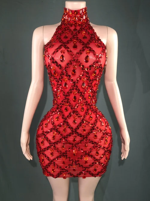 Red short