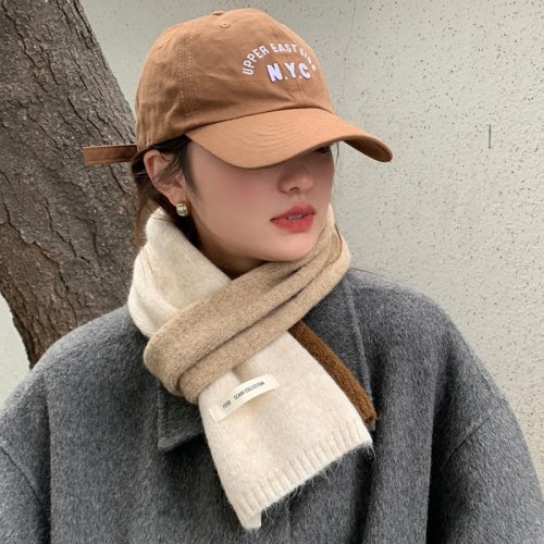 Bild von Warmes Strick-Schal für Frauen – Weich & Elegantes Kaschmir-Design
