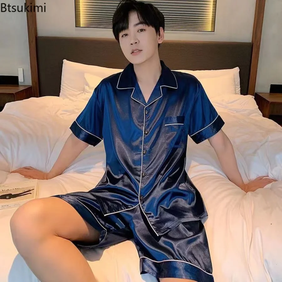 Bild von Neue Sommer Männer Pyjama Sets Seide Satin Pijama drehen-unten Kragen Nachtwäsche Kurzarm Nachtwäsche Männlichen 2 Stück Sets homewear 5XL