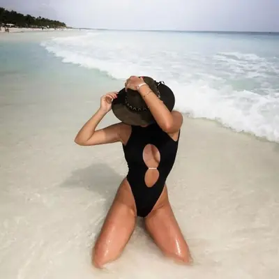 Image de Monokini Noir Dos Nu - Maillot de Bain Amincissant