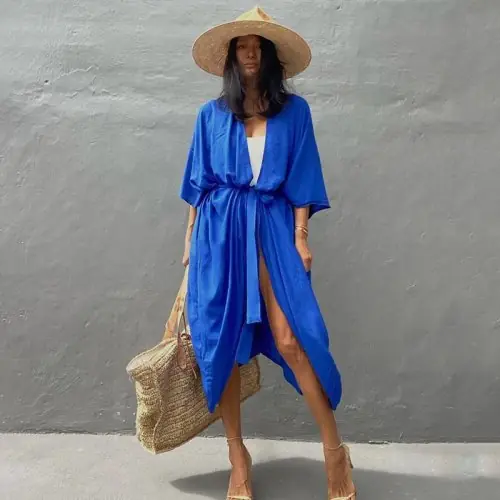 Image de Tunique Boho Rayée - Cache-Cœur de Plage Élégant
