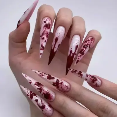 Image de Ongles Faux Stiletto Noir-Rouge Dégradé avec Strass