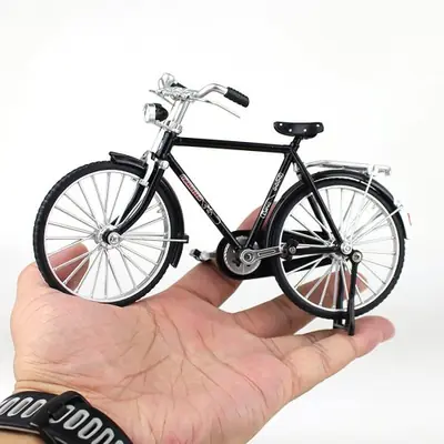 Image de Vélo Rétro Miniature en Métal - Modèle de Collection