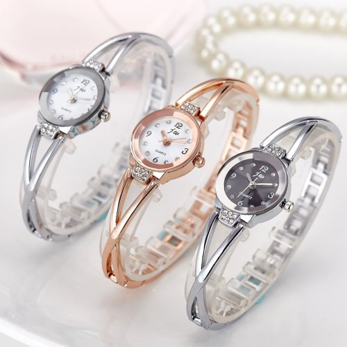 Image of Elegant Women's Quartz Bracelet Watch with Small Dial – Stylish and Comfortable Timepiece for Everyday Wear