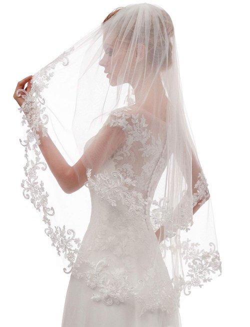 Image of Women's Short 2 Tier Lace Wedding Bridal Veil With Comb