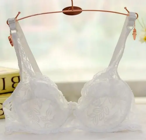 Image de Soutien-Gorge Push-Up Dentelle - Élégance & Séduction