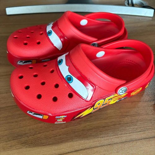 Bild von Mcqueens Pixar Cars Cartoon Kawaii wasserdichte atmungsaktive Eva-Hausschuhe für Erwachsene, solide Outdoor-Sandalen mi