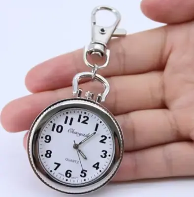 Image de Montre de Poche Argentée - Élégante & Vintage