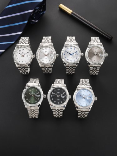 Immagine di Orologio da Uomo di Lusso con Data, Design Sportivo e Casual, Classico in Acciaio Inossidabile, Movimento al Quarzo per Uomini Moderni