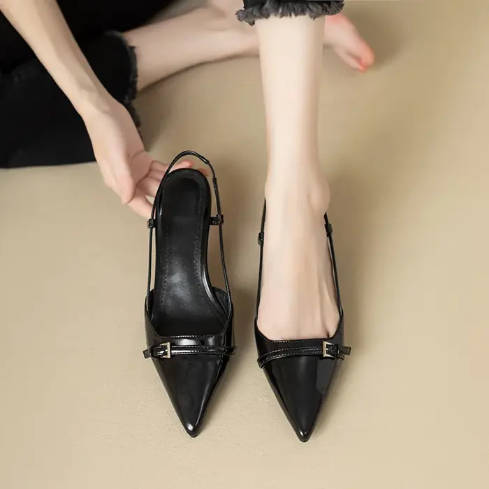 Image de Sandales Élégantes à Talons Mi-Hauts - Été 2024