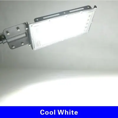 Image de Lampe LED Extérieure 100W - Éclairage Puissant et Étanche IP65