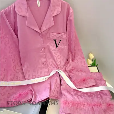 Image de Pyjama Femme Léopard Sexy 2 Pièces - Confort & Style