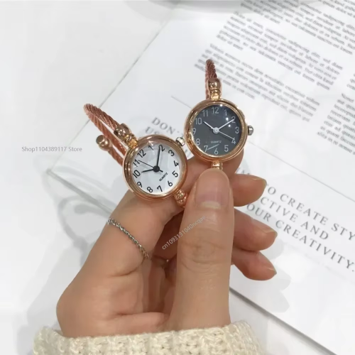 Imagen de Reloj de Pulsera Dorado Elegante para Mujer