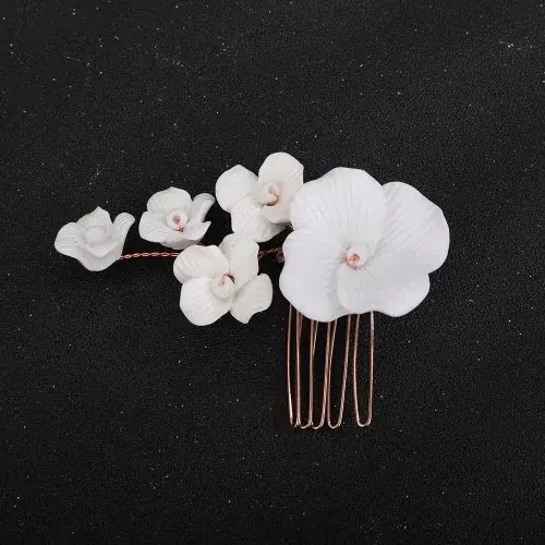Image de Bijoux de Tête Mariage Fleurs Blanches - Accessoire Coiffure Élégant