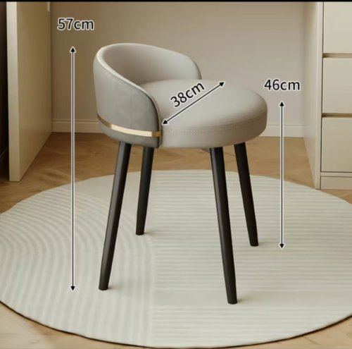 Immagine di Sedia per il trucco da corsa con fascia cremosa alla moda, sgabello per il trucco europeo di lusso p...