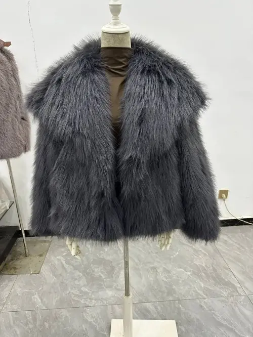 Gris foncé