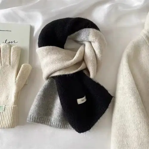Image de Écharpe Tricotée Monochrome Femme - Foulard Skinny Chaud & Élégant
