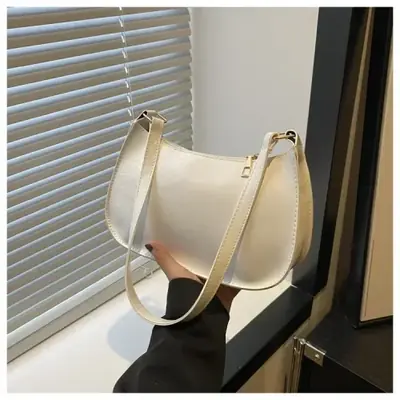 Image de Sac à Main Verni Tendance 2025 - Élégant & Polyvalent